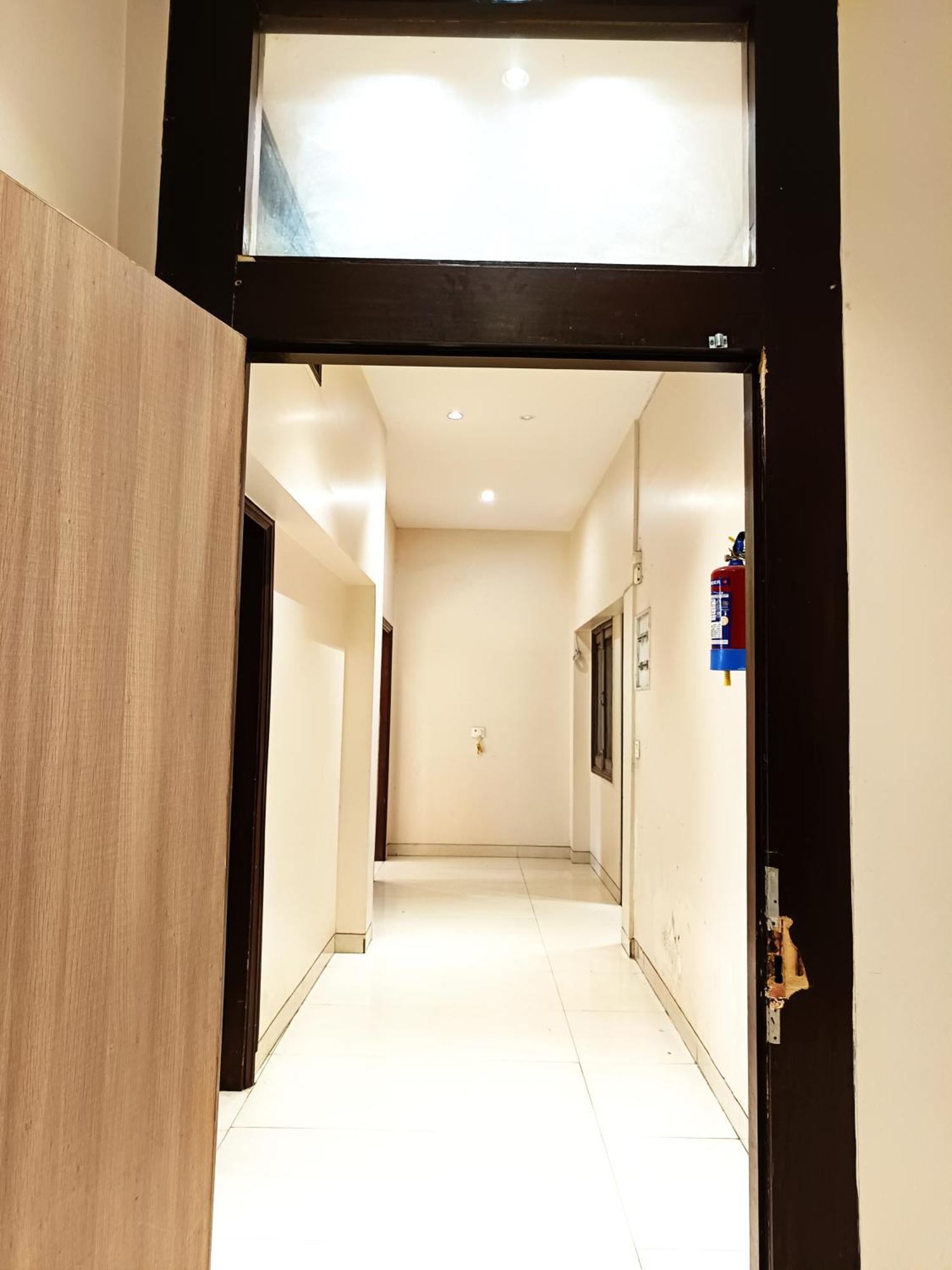 Homestay Super Residency -- Near Nizamuddin Railway Station *