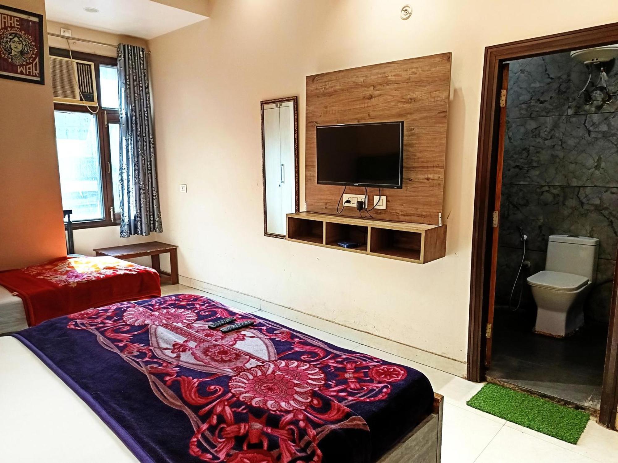 Super Residency -- Near Nizamuddin Railway Station