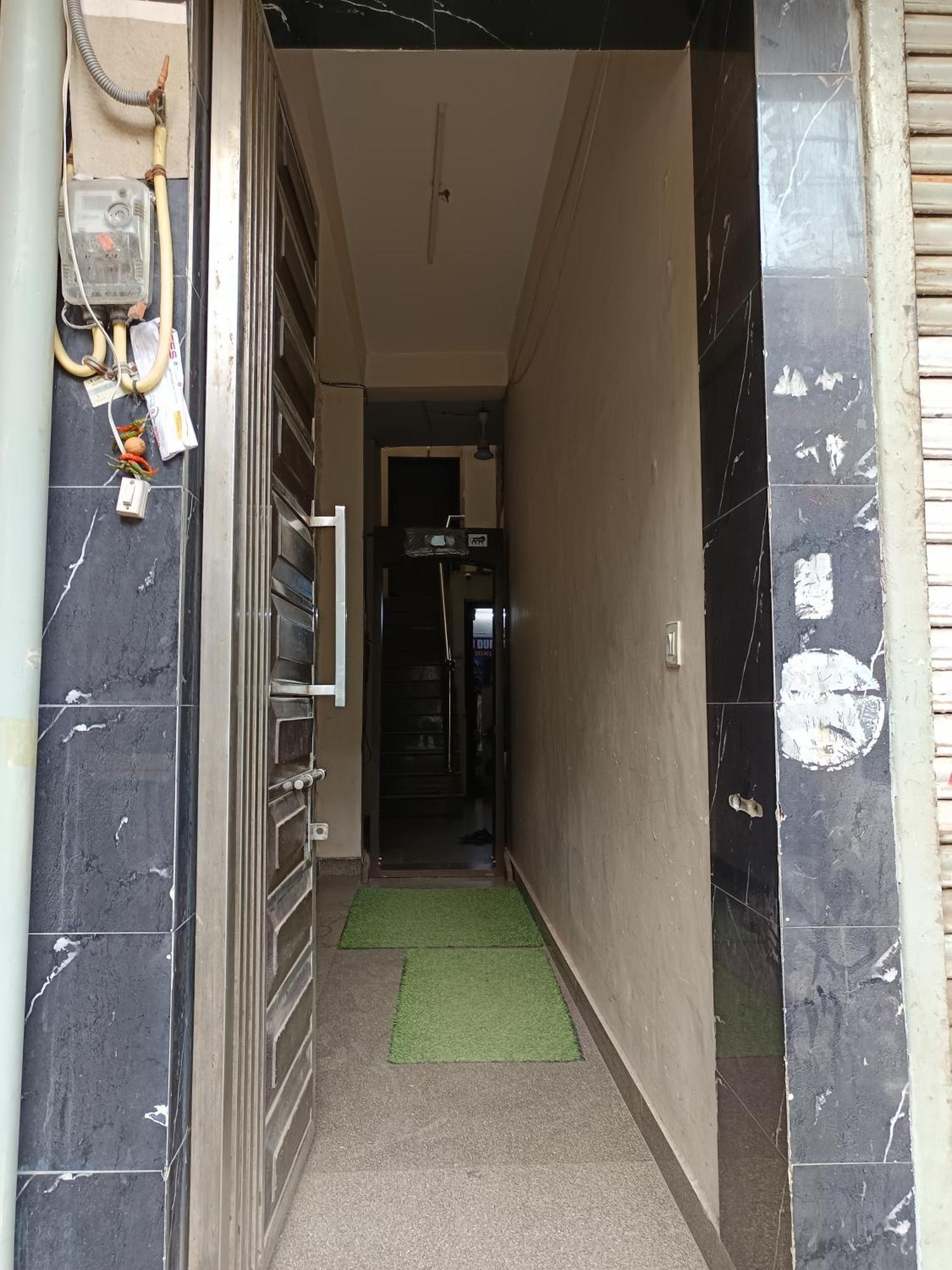 Super Residency -- Near Nizamuddin Railway Station New Delhi