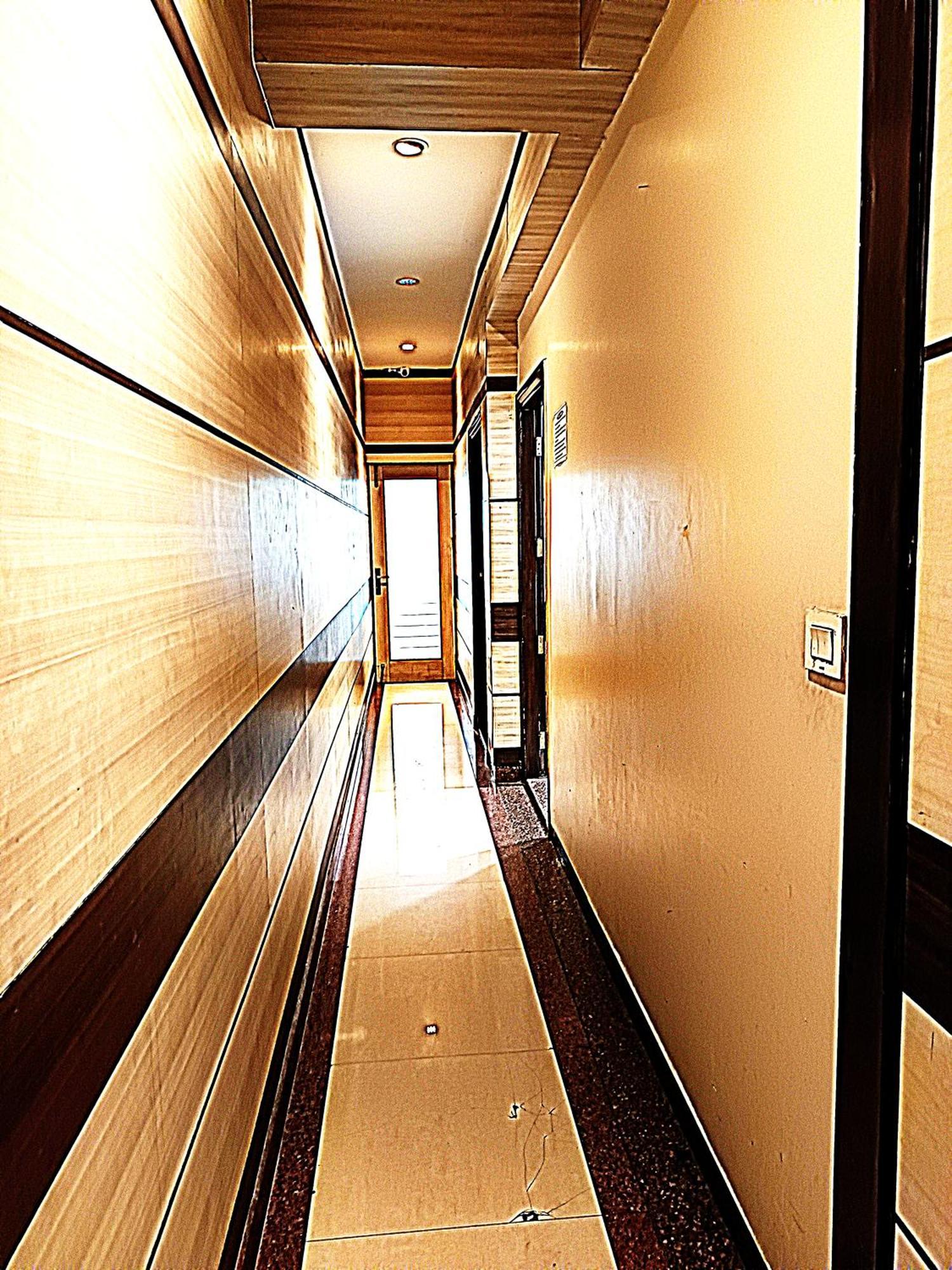 Super Residency -- Near Nizamuddin Railway Station Homestay *