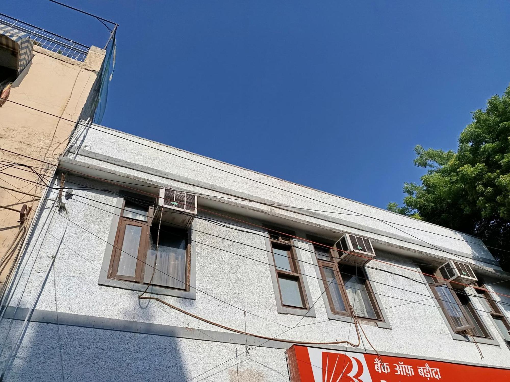 Super Residency -- Near Nizamuddin Railway Station