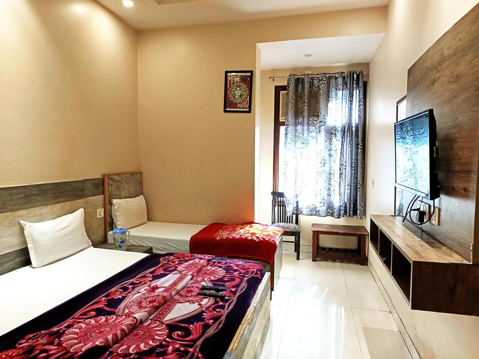 Super Residency -- Near Nizamuddin Railway Station New Delhi