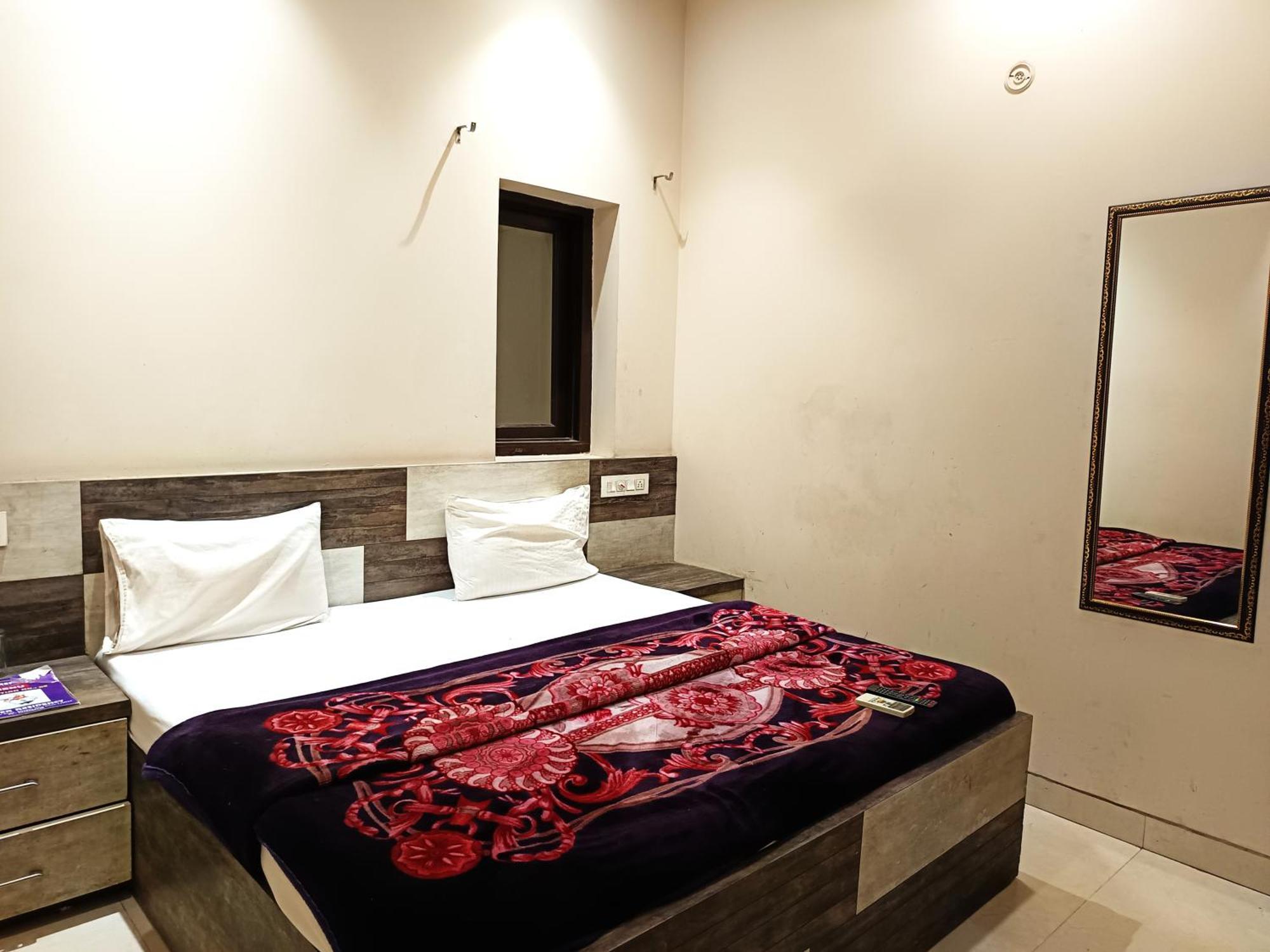 Super Residency -- Near Nizamuddin Railway Station